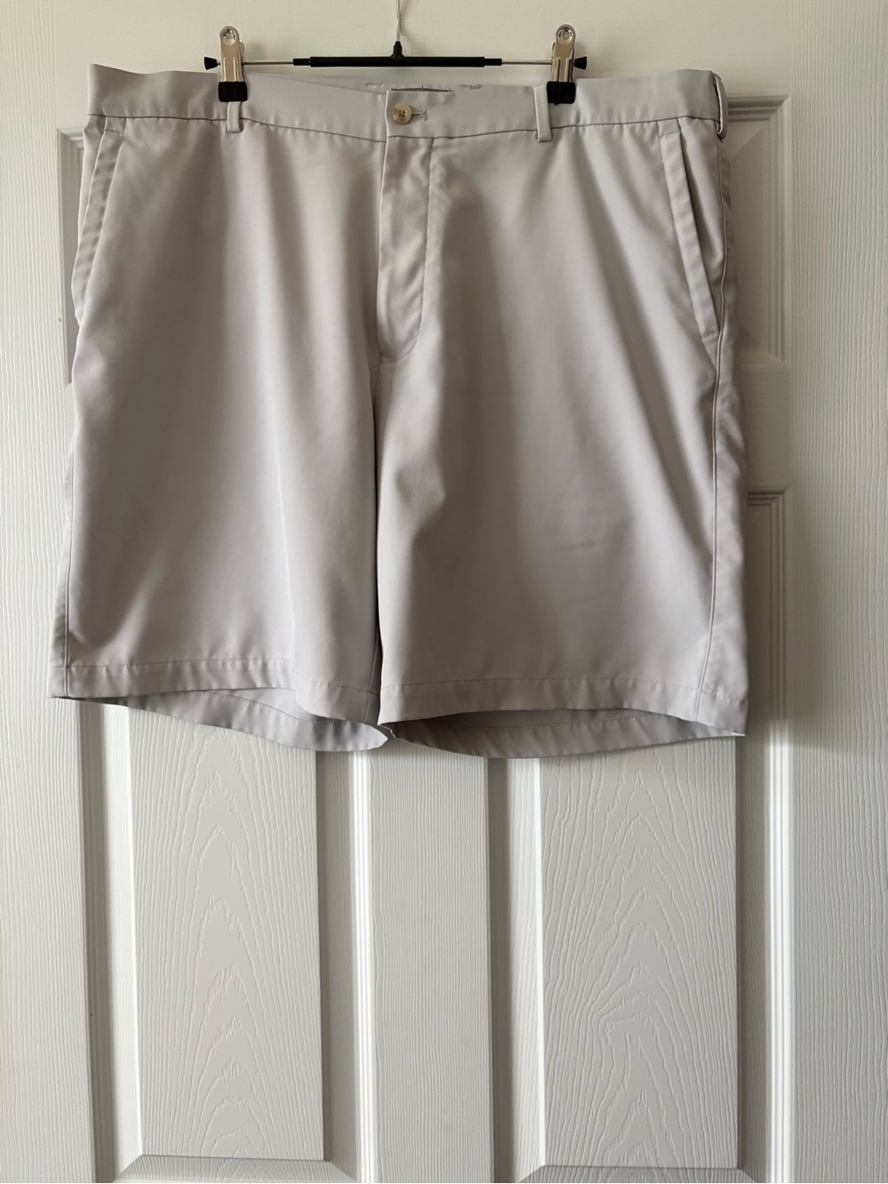 Peter Millar Light Gray Flat-Front Men's Shorts